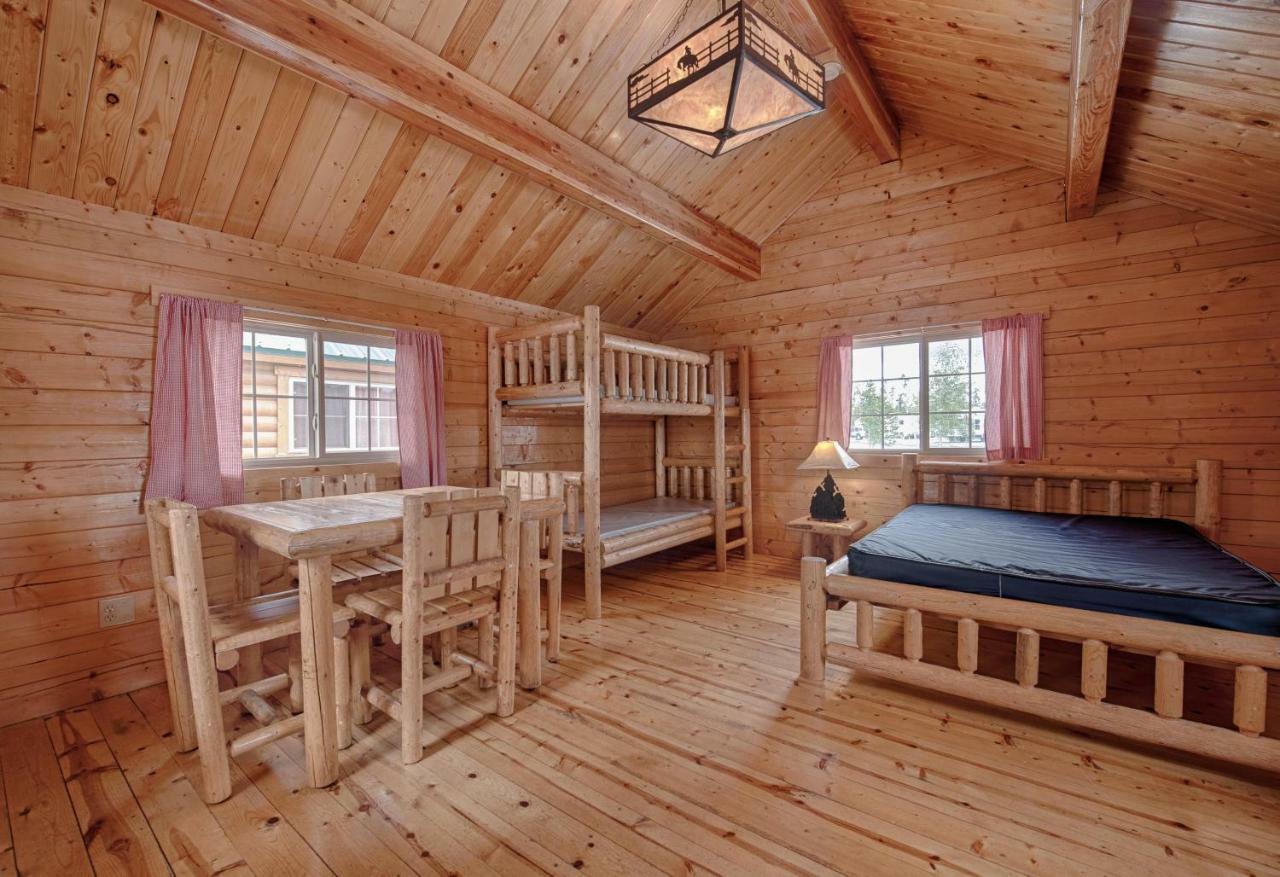 Yellowstone Grizzly Rv Park And Cabins Villa West Yellowstone Eksteriør billede
