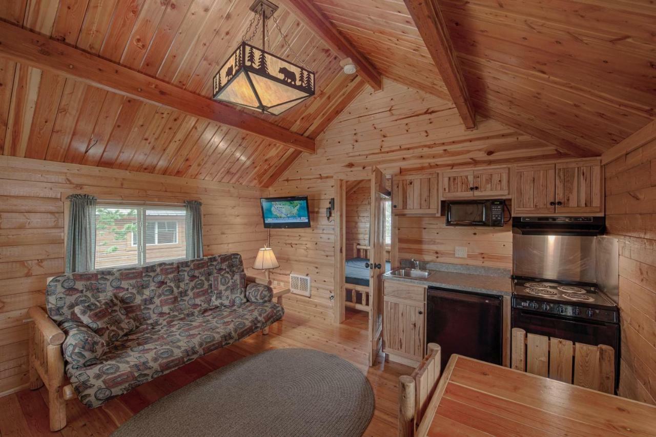 Yellowstone Grizzly Rv Park And Cabins Villa West Yellowstone Eksteriør billede